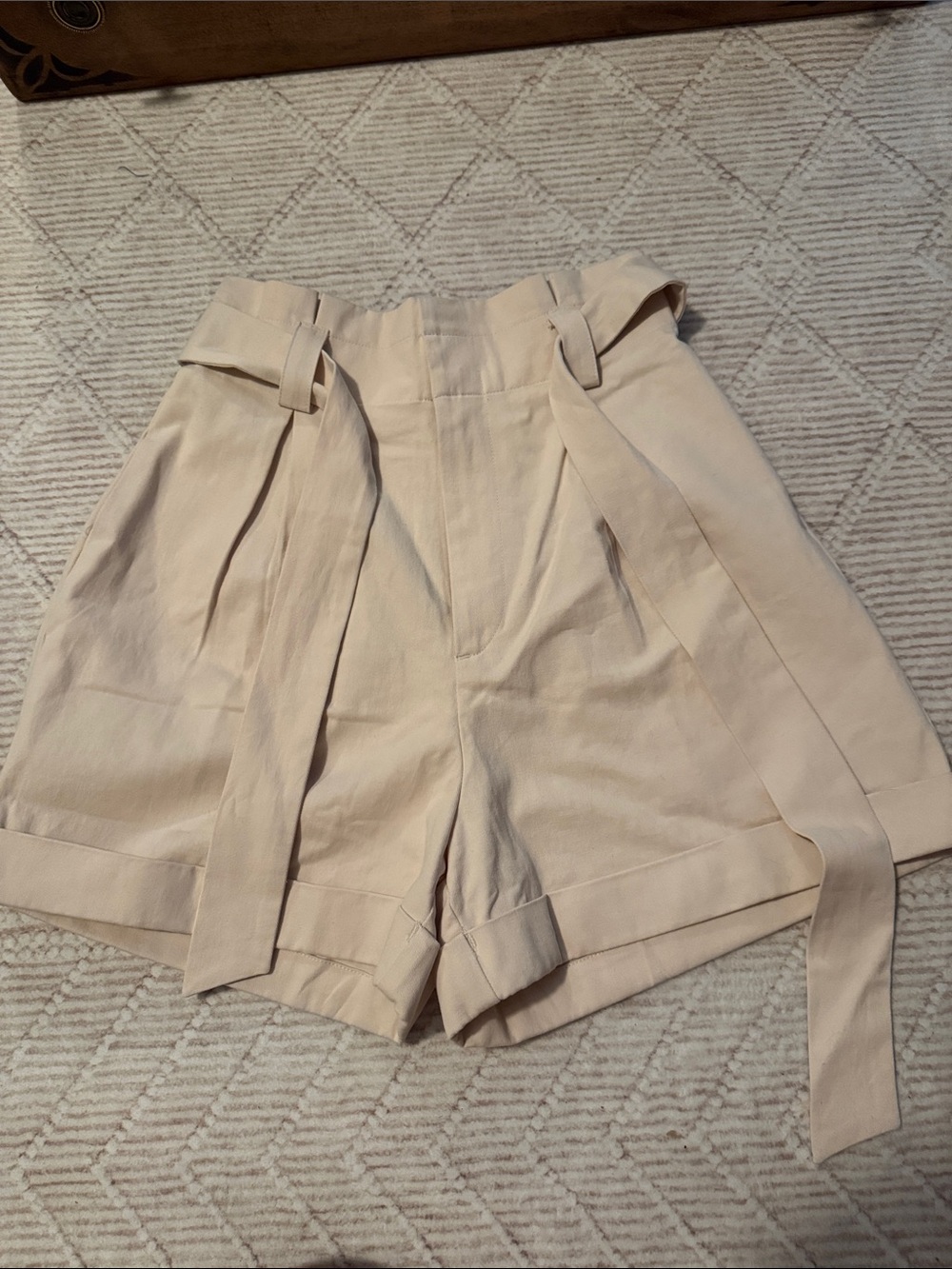 Love Bonito Macey Paperbag Super High Waisted Shorts in Cream Size S NWT